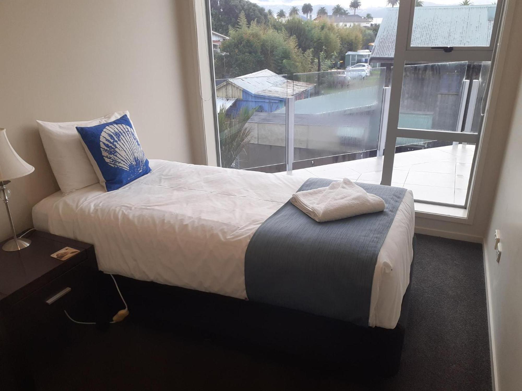 Esplanade Apartments Whitianga Exterior photo