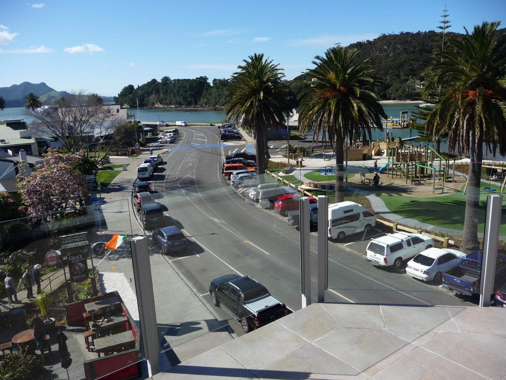 Esplanade Apartments Whitianga Exterior photo