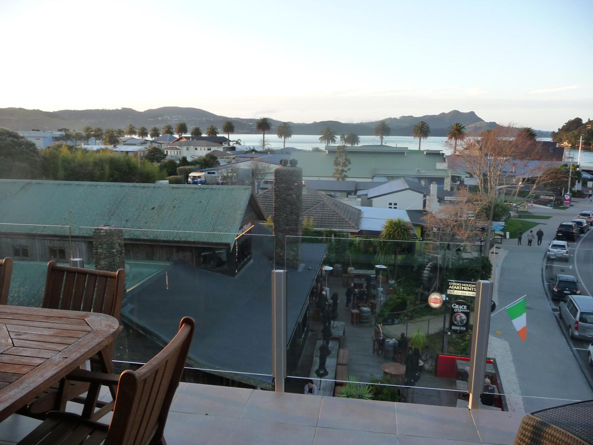 Esplanade Apartments Whitianga Exterior photo